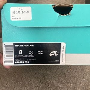 Size 8 in women , Nike sb trainerendor